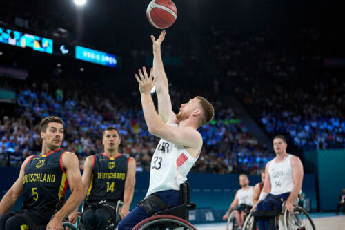 Ben Fox shooting during Great Britain vs Germany in the Mens Wheelchair Basketball Men's Preliminary Round Group A, Game 1 on day 1 at the Paris 2024 Paralympic Games.