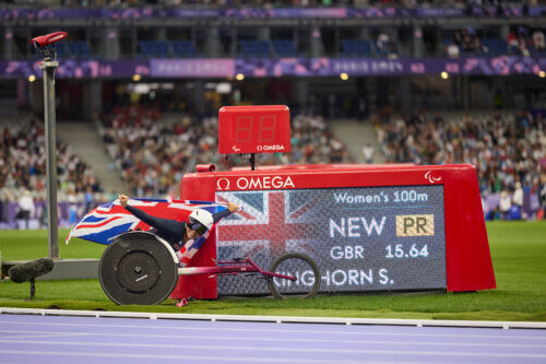 4th September 2024, Paris, France. Samantha Kinghorn of Great Britain takes Gold in the women’s 100 meter T53 Final at the Stade de France. On day 7 of the Paris 2024 Paralympic Games. Credit Roger Bool